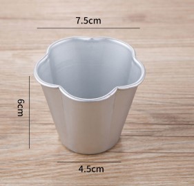 CONO METALIZADO PARA HELADO TIPO FLOR 7,5CM X 6,5CM