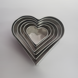 CORTADOR NACIONAL CORAZON MEDIANO X 6 X 1CM
