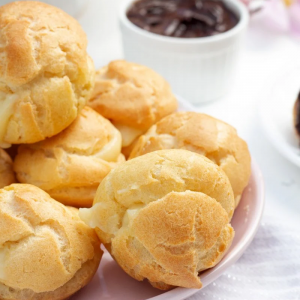 CAJA PROFITEROLES 17UNID APROX